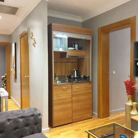 Eliz Suites *